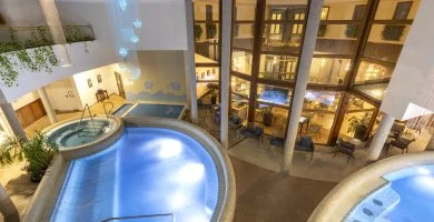 Colosseum Wellness Hotel - Nyugdíjas kedvezményes ár félpanzióval