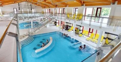 Hunguest Hotel Flóra - Legjobb ár félpanzióval, fürdőbelépővel