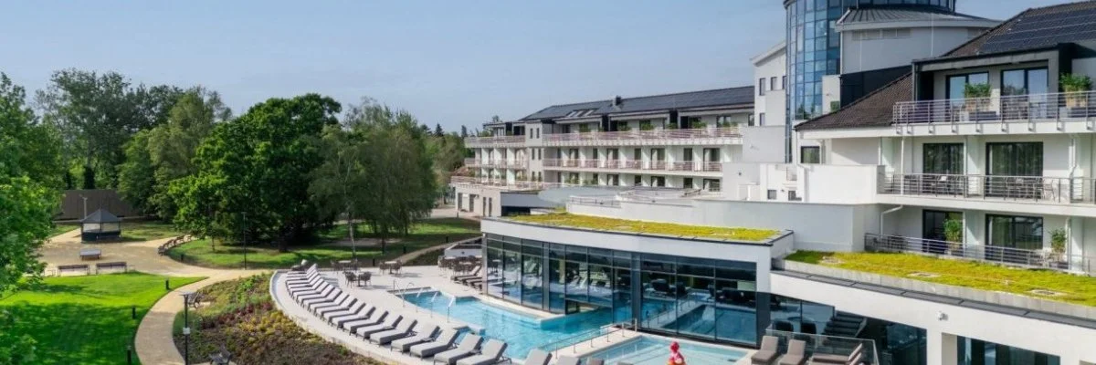 Kenese Bay Garden Resort & Conference - Senior ajánlat 55 év feletti vendégek részére (1 éjtől)