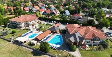 Villa Plattensee - Május 1. (min. 2 éj)